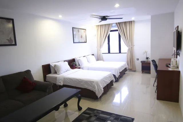 غرفة عائلية بسرير كوين وسرير فردي مع أريكة، Ag Hotel Penang 2/2