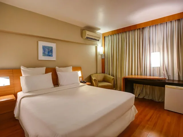 غرفة تنفيذية بسرير مزدوج مع أريكة، Novotel RJ Santos Dumont 3/10