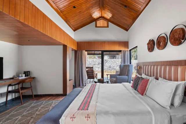 شاليه بسرير مزدوج، WelcomHeritage Ayatana, Ooty 1/1