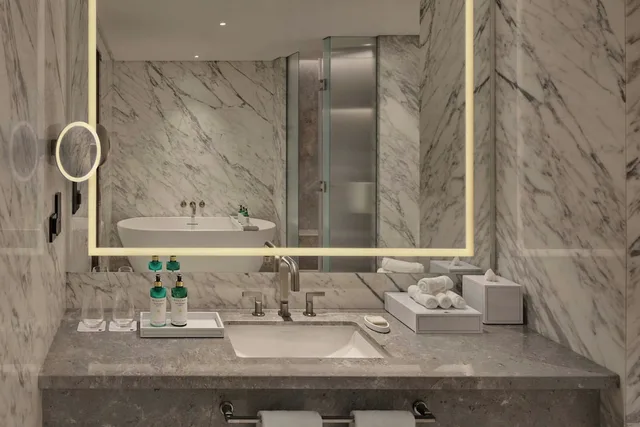 غرفة تنفيذية بسرير كينج، JW MARRIOTT HOTEL KUWAIT CITY 6/9