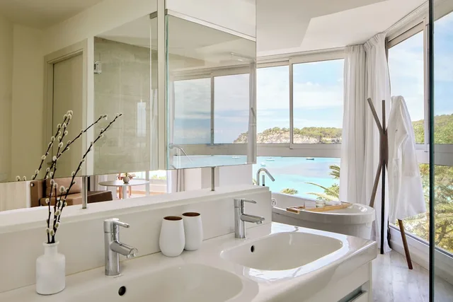 The Level, Family Suite, Queen Bed، Melia Cala Galdana 7/9