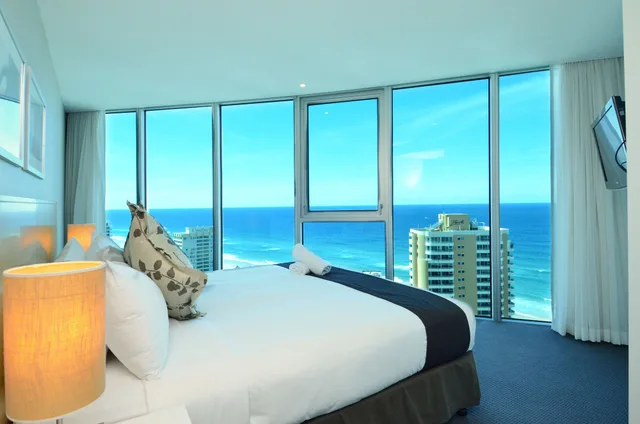 2 Bedrooms, Apartment, King Bed, 2 Bathrooms, Orchid Residences - HR Surfers Paradise 2/5