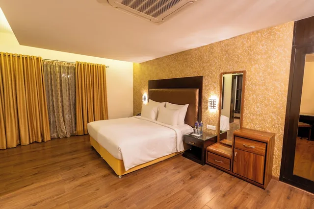 جناح تنفيذي بسريرين كينج، Clarks Exotica Convention Resort Spa 5/9