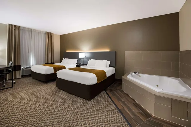 جناح بسريرين كوين، Comfort Inn & Suites Midway - Tallahassee West 2/2