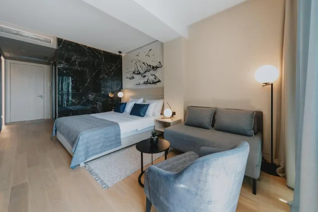 غرفة بريميوم بسرير مزدوج بإطلالة على البحر بشرفة، Hotel Katamare 2/4