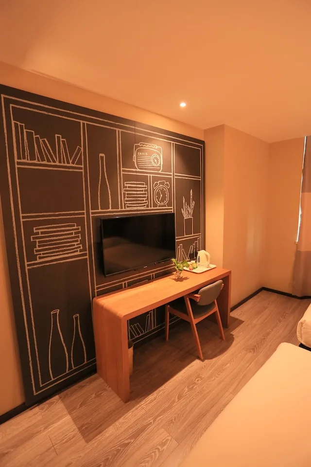 Ibis Xuzhou East Huaihai Road Hotel، Yunlong 38/41