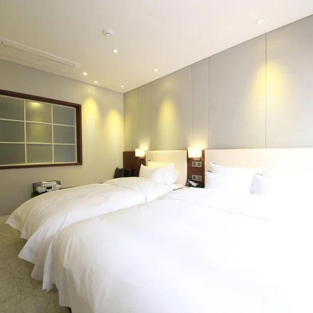 غرفة ديلوكس بسريرين منفصلين، Brooks Hotel 1/10