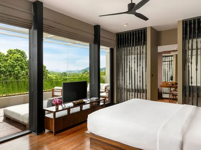 Suite, Queen Bed, Jetwing Lake 2/8