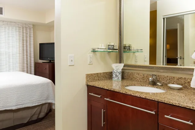 جناح استوديو بسرير كينج مع أريكة بحوض استحمام لذوي الإعاقة، Residence Inn by Marriott Dayton Vandalia 5/9