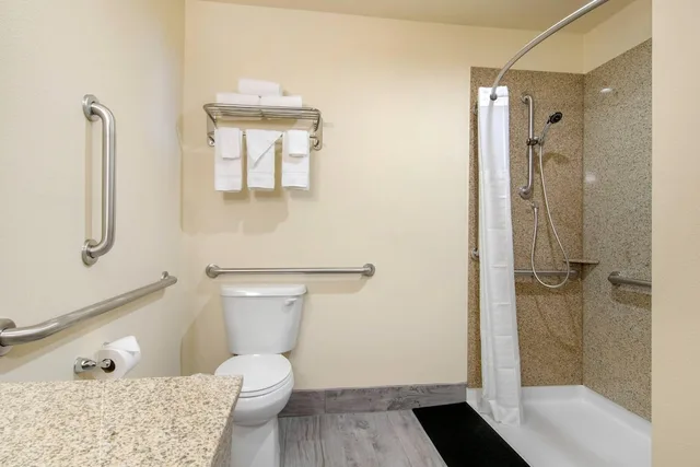 غرفة بسريرين كوين لذوي الإعاقة، Econo Lodge Inn & Suites Springfield Main Street 10/10