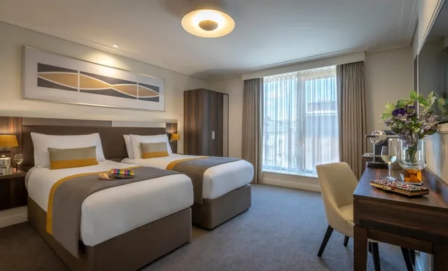 Room, Single, Double Bed, Hotel 7 2/4