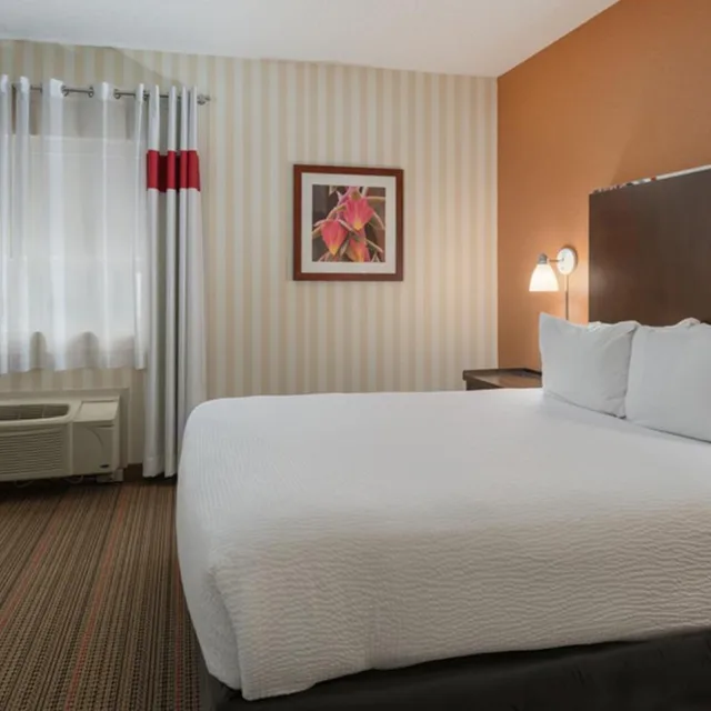 2 Bedrooms, Suite, 1.5 Bathrooms, Four Points By Sheraton Prince George 5/10