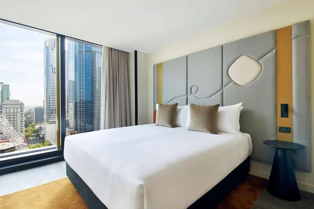 2 Bedrooms, Skyline, Connecting, 2 King Beds، Quincy Hotel Melbourne 2/9