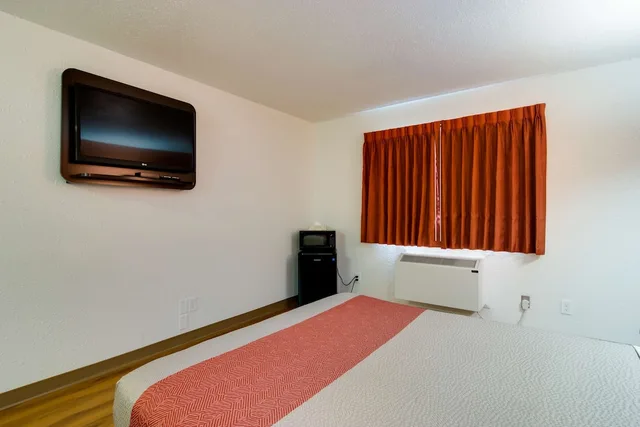 غرفة ديلوكس بسرير كوين، Motel6 Kerrobert, SK 6/10