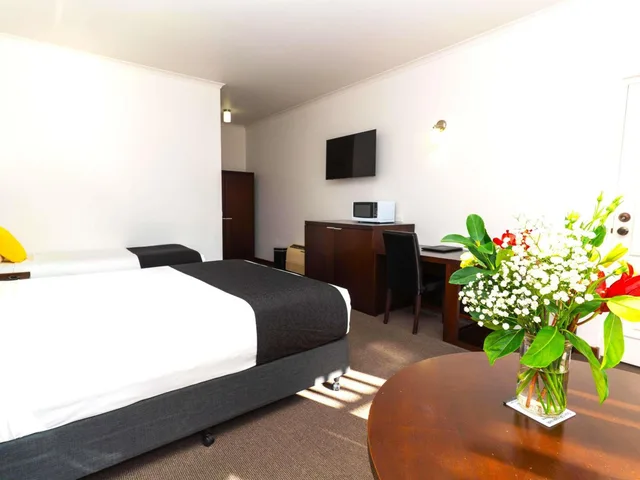 غرفة سوبيريور بسرير فردي وسرير كوين، MERCURE PORT OF ECHUCA 3/6