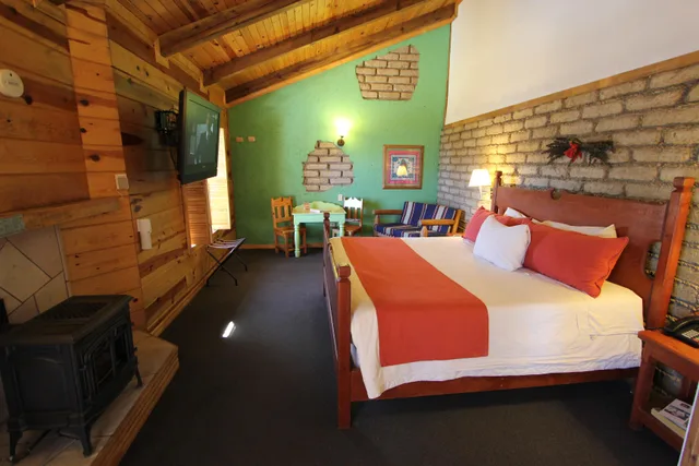 غرفة قياسية رباعية، The Lodge At Creel 6/6