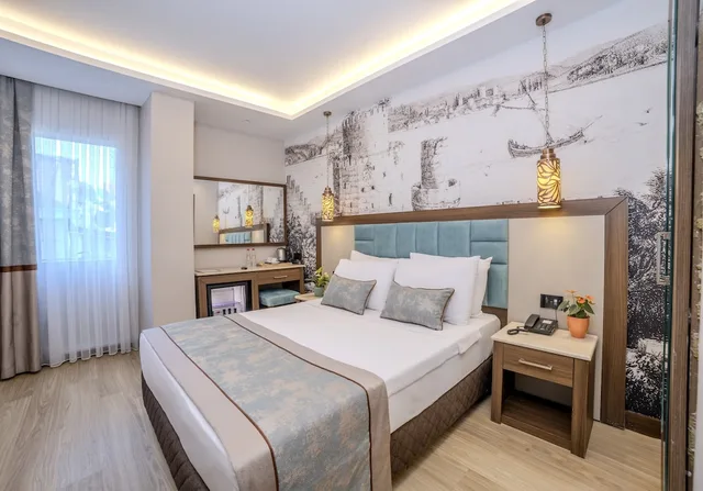 غرفة قياسية بسرير مزدوج وسرير فردي، Grand Hilarium Hotel 6/10