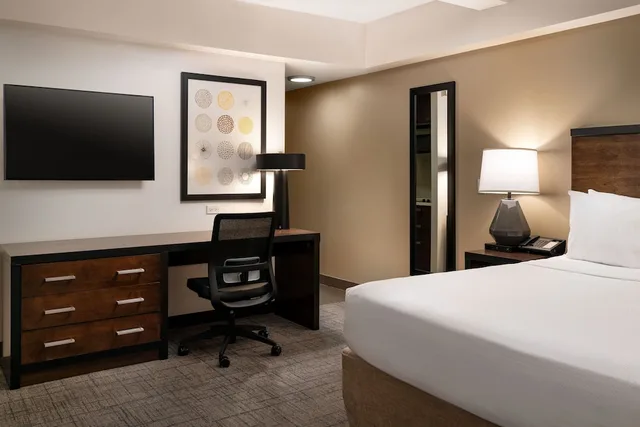 Studio, King Bed, Sofa, Corner, Residence Inn by Marriott New York Manhattan/ Midtown Eastside 3/4