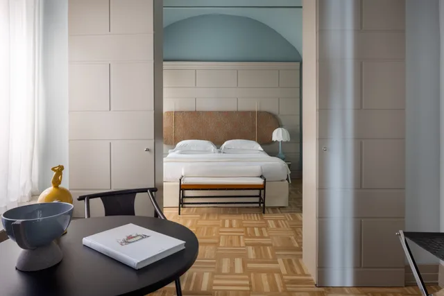 جناح، Hotel Number Nine 8/9