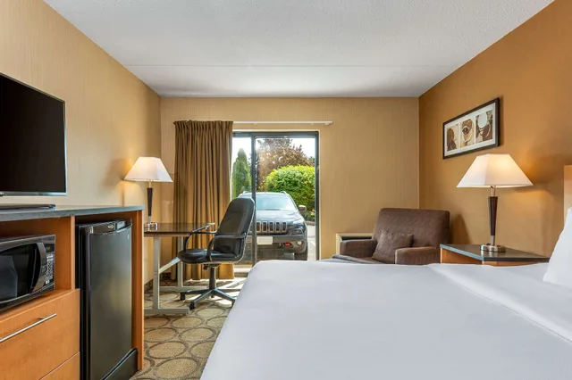 غرفة بزنس بسرير كينج، Comfort Inn Sudbury East 6/10