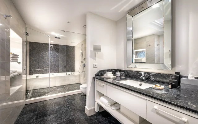 Deluxe, Suite, King Bed, The Stay Boulevard Nisantasi 2/3
