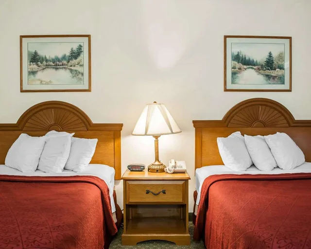 غرفة بسريرين مزدوجين، Quality Inn Rochester South 4/4