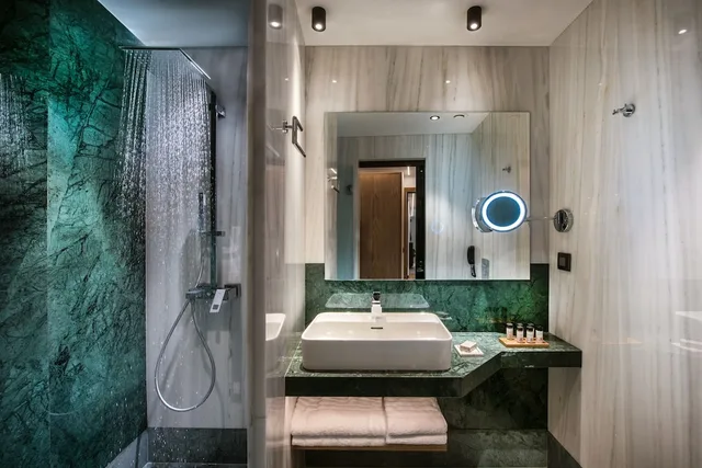 غرفة ديلوكس بسرير كينج، Dimargio Luxury Hotel & Spa 2/2