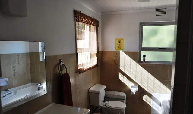 غرفة بسرير مزدوج وسرير بطابقين، Amakaya Backpackers 3/3