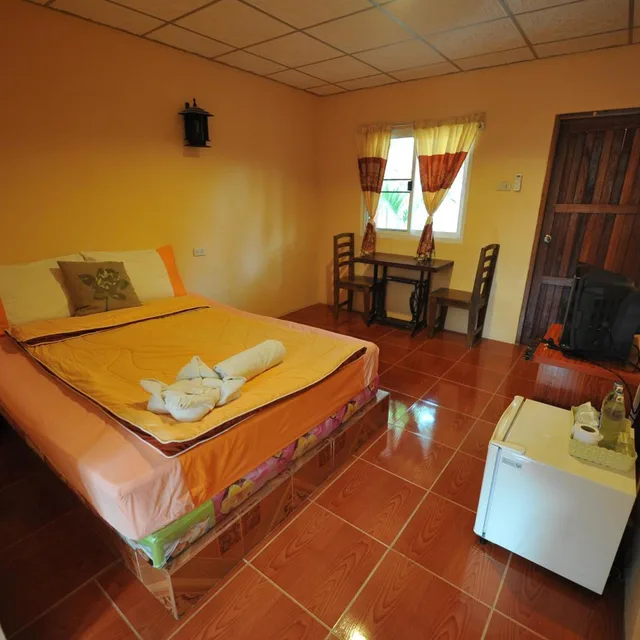 غرفة ديلوكس بسرير مزدوج، Baan Ton Nam Resort 6/10