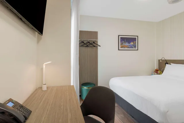 غرفة بسرير كوين، Best Western Queen Victoria Market Hotel 2/4