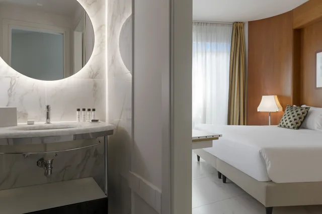 جناح جونيور بسرير مزدوج مع أريكة، Savoia Hotel Rimini 2/2
