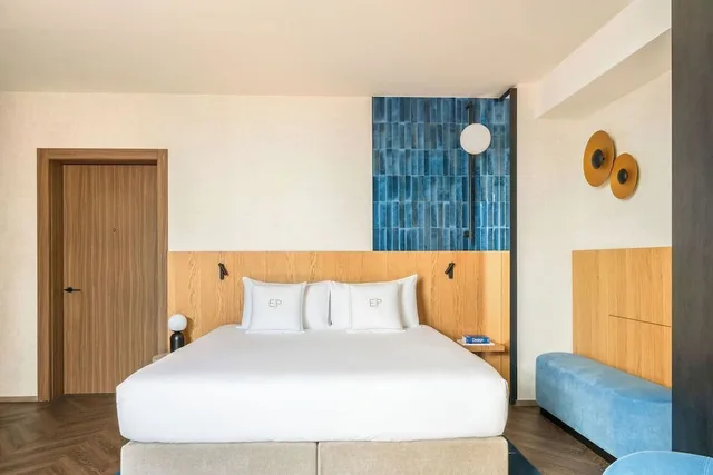 غرفة ديلوكس بسرير كينج بإطلالة على البحر، Hotel Europa 4/10