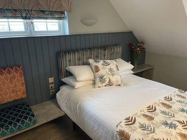 غرفة قياسية بسرير كينج، The White Horse Inn 2/4