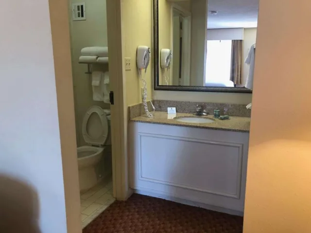 Room, King Bed, Exterior Entrance، Best Western Hickory 9/9
