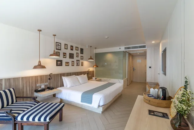 Pool Access, Mayaana Beach Resort - Formerly Golden Tulip Pattaya Beach Resort 4/10