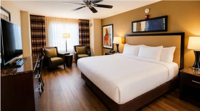 غرفة تُحدَّد حسب التوفر، Isle of Capri Casino Hotel Boonville - A Caesars Rewards Destination 1/3