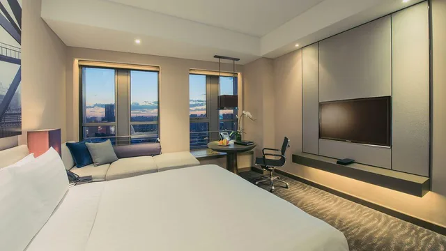 Room, King Bed, Queen Bed, City View, Club Floor، Pan Pacific Tianjin 2/2