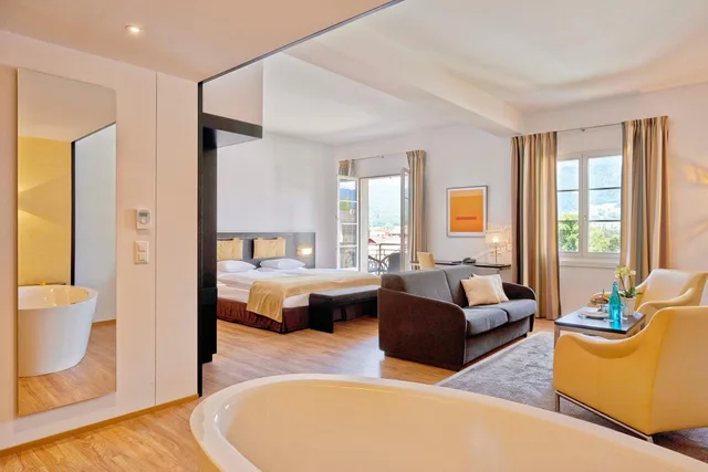 Junior Suite, King Bed, Partial Balcony, Sofa، Sorell Hotel Tamina 2/2