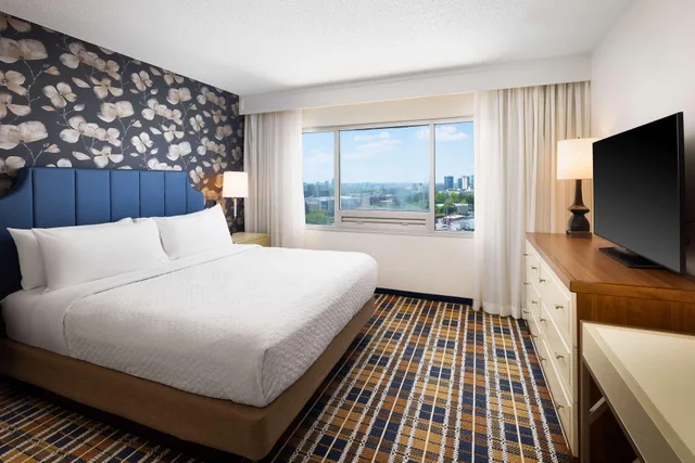 جناح بسرير كينج بإطلالة على المدينة بغرفتين، Embassy Suites Atlanta Buckhead 1/2