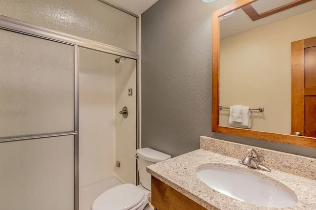 استوديو بريميوم بسرير كينج بإطلالة على الجبل، Eagle Ridge Resort 3/3