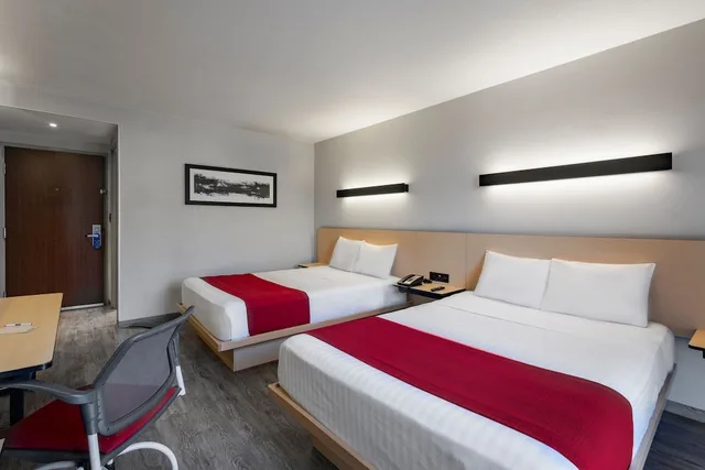غرفة قياسية بسريرين مزدوجين، City Express by Marriott Guadalajara Aeropuerto 2/3