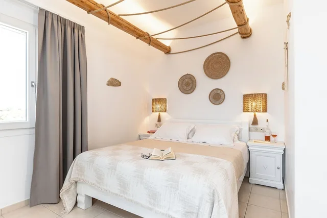 Comfort, Apartment, Queen Bed, Garden and Sea View, Glaronissi Beach 1/10