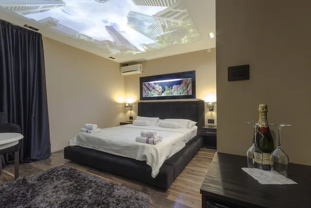 غرفة اقتصادية بسرير كوين، Madison Rooms 2/9