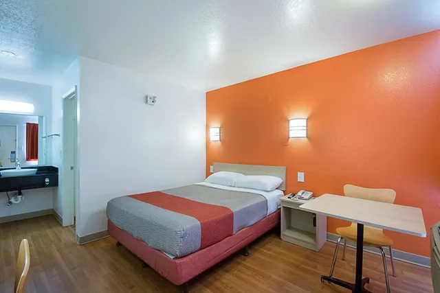 Standard, Double Bed, Accessible, Motel6 Mcallen, TX 4/9