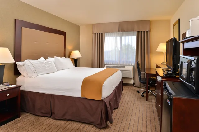 غرفة قياسية بسرير كينج، Holiday Inn Express Portland South - Lake Oswego 7/10