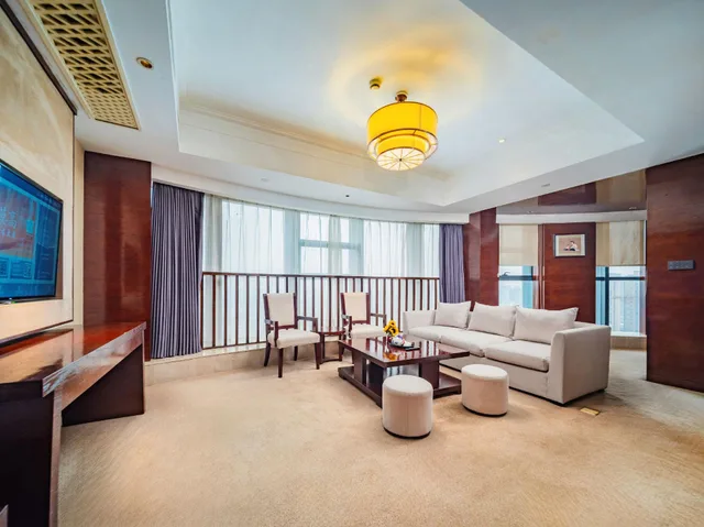 Yitel (Chengdu Chutian Junlin)، تشنغدو 44/50