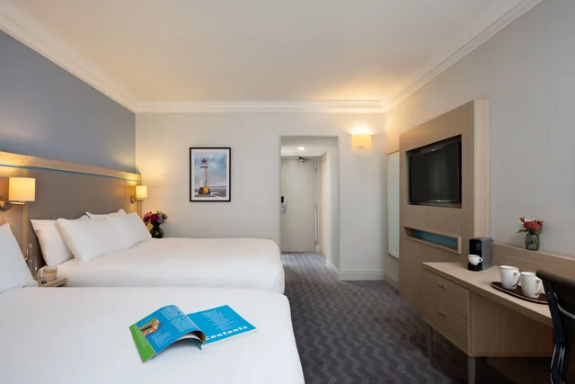 غرفة سوبيريور بسريرين كينج، Leonardo Royal Hotel Brighton Waterfront 1/4