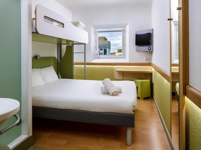 غرفة بسريرين منفصلين، Ibis Budget London Hounslow 8/10