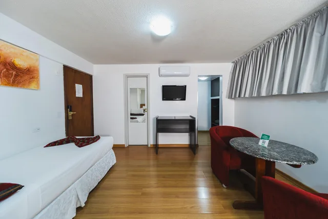Standard, Quadruple, Street View، Hotel Nacional Inn Curitiba Estacao Shopping 1/5