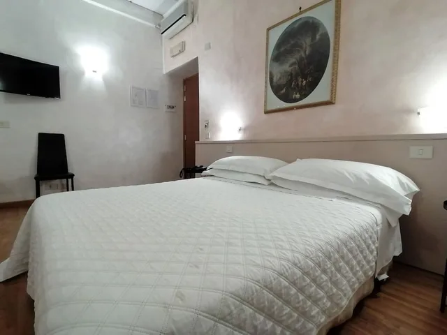 غرفة قياسية بسرير مزدوج أو سريرين منفصلين، Hotel Julia 8/10
